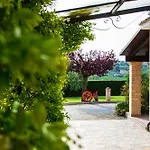 Villa Cinguettio -relax Con Jacuzzi- Fermo