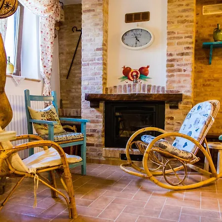 Вилла Cinguettio -relax Con Jacuzzi-