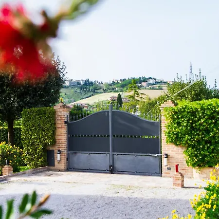 Cinguettio -relax Con Jacuzzi- Villa Fermo